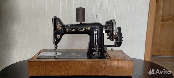 Швейная машинка Lucznik 82 R