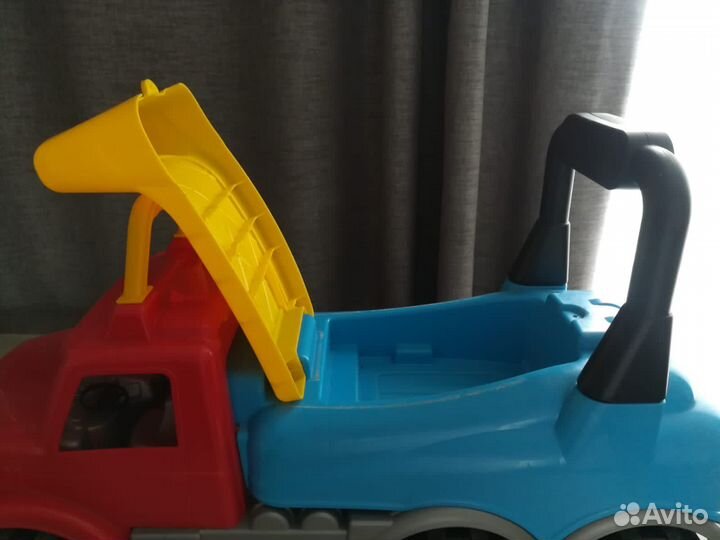 Детская машина толокар