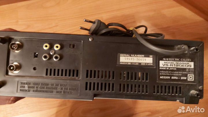 Видеомагнитофон akai