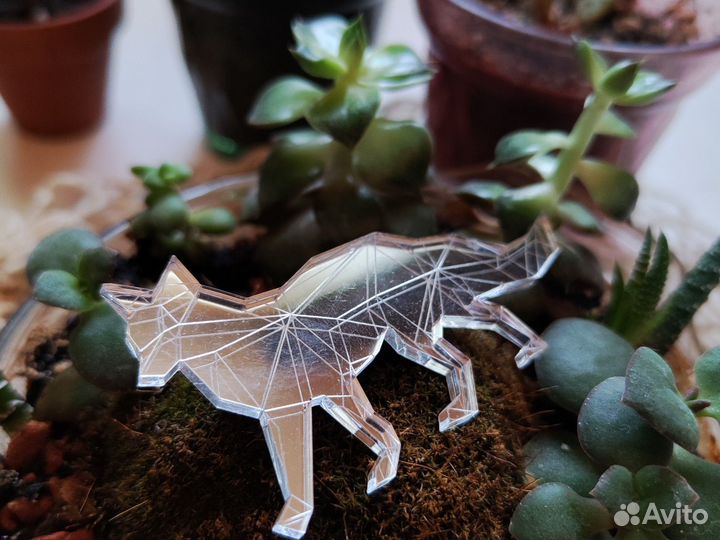 Брошка с лисичкой из Флакона