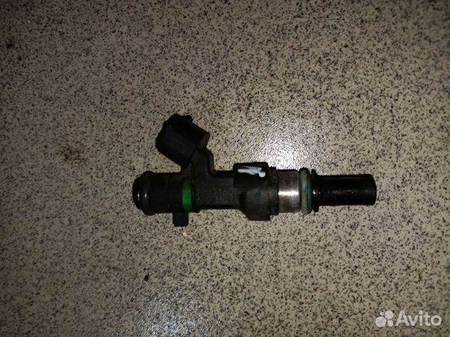 Форсунка топливная HR16 1.6i Nissan Qashqai Note