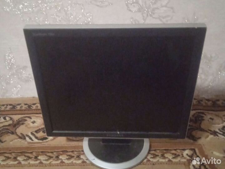 Монитор Samsung