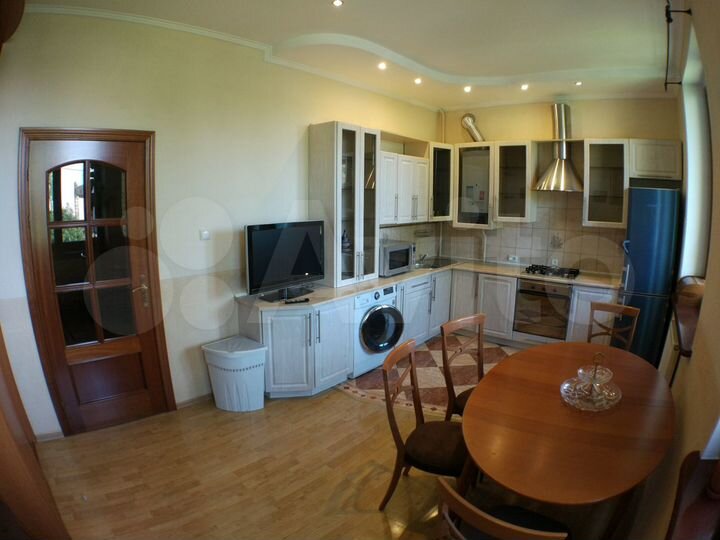 3-к. квартира, 90 м², 4/5 эт.