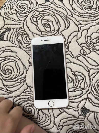 Телефон iPhone 7