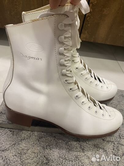 Коньки женские фигурные 42 размер