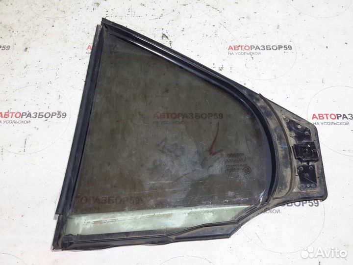 Форточка двери задняя правая Nissan Primera P12