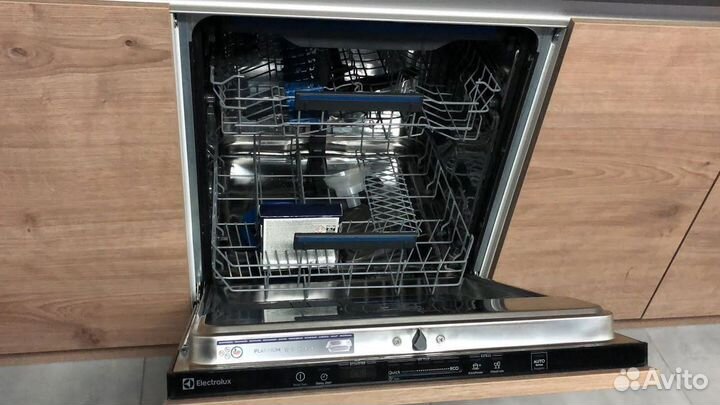 Посудомоечная машина Electrolux EEM4832 в наличии