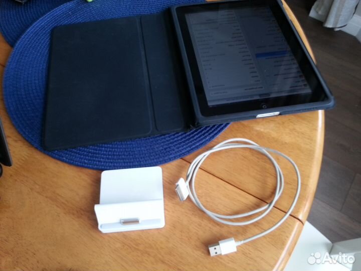 Apple iPad 1 64Gb wifi 3g sim