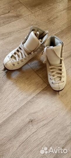 Фигурные коньки wifa 26