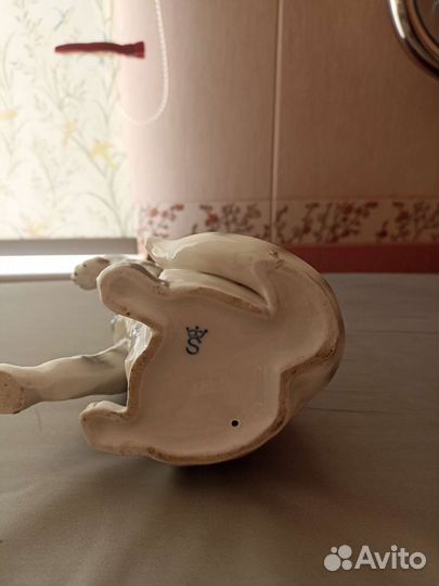 Статуэтка кошка фарфор