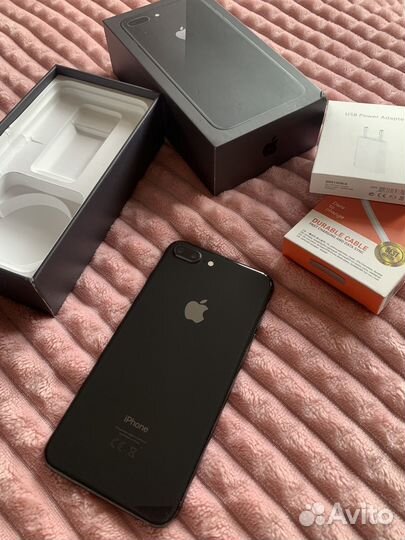 Телефон iPhone 8 Plus 64Gb Black