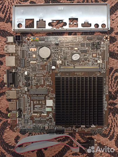 Материнская плата с процом mini-itx LR-J1900L1-2