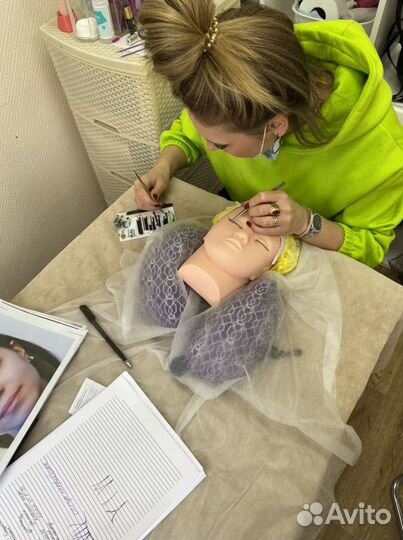 Индивидуальное обучение наращиванию ресниц