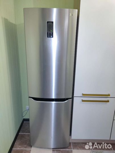 Холодильник двухкамерный LG