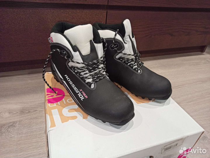 Лыжные ботинки для беговых лыж