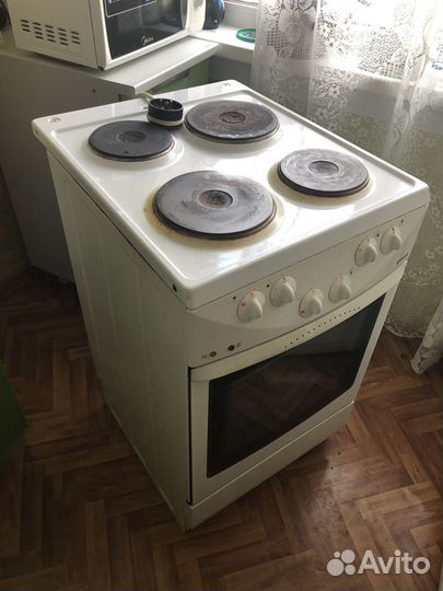 Электроплита с духовкой