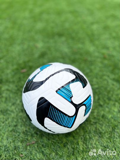 Футбольный мяч nike flight