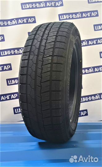RoadX RX Frost Arctic 215/60 R16 95H