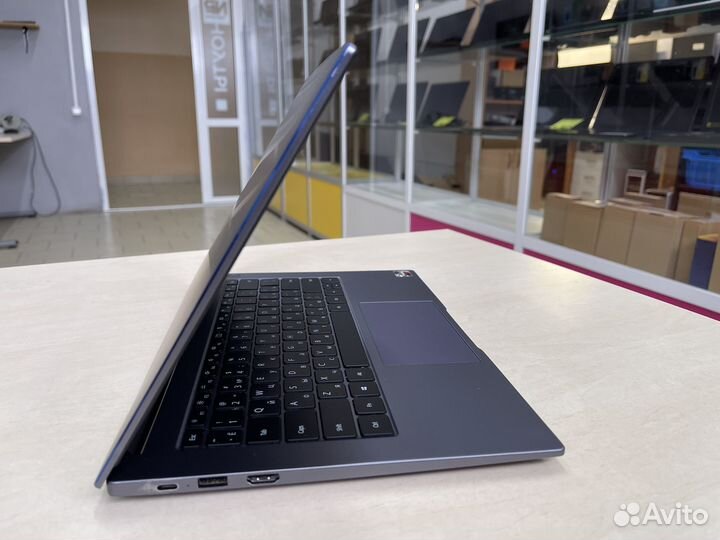 Компактный Ультрабук Honor/Ryzen/8GB/SSD