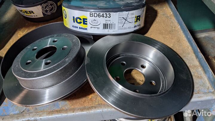 Тормозные диски задние 2 шт Dodge Neon, Stratus