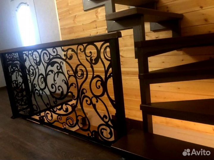 Прямая лестница на металлокаркасе