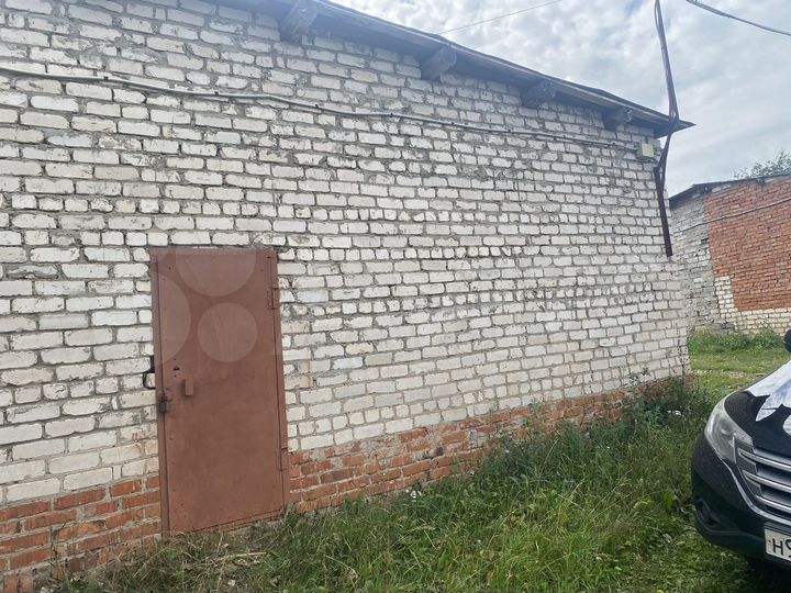 Гараж, > 30 м²