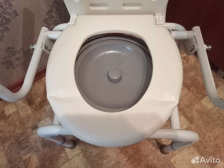 Санитарный стул туалет