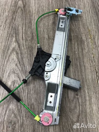 Стеклоподъемник передний левый Opel Corsa D