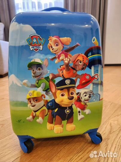 Чемодан на колесах детский