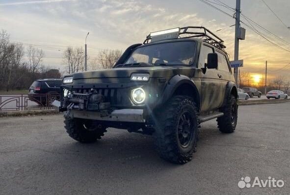 LADA 4x4 (Нива) 1.7 МТ, 2009, 100 000 км