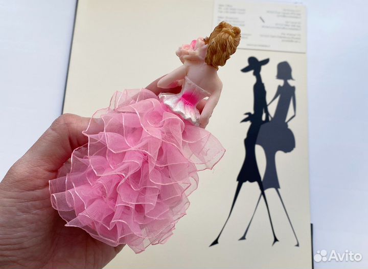 Статуэтка Девушка в розовом платье