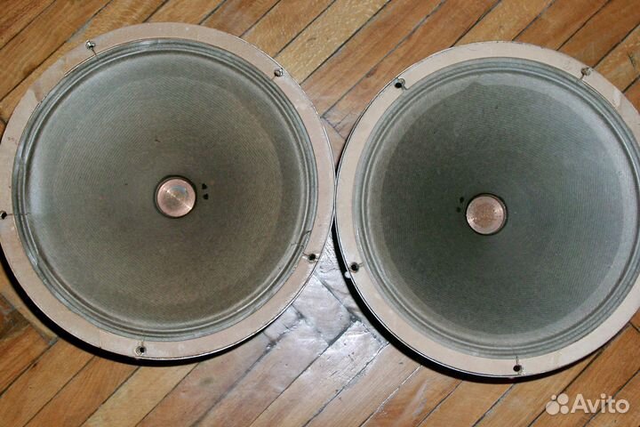 Динамики и запчасти от радиоприемников