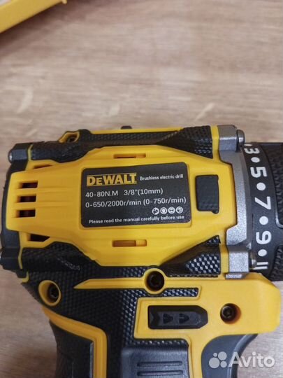 Бесщеточный шуруповерт Dewalt 21V