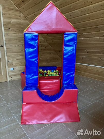 Сухой бассейн с шариками