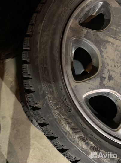 Продам комплект колес