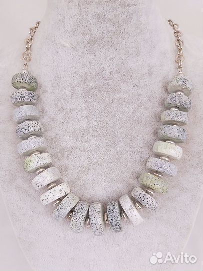 Колье, бусы из натурального коралла