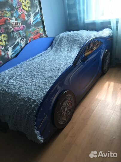 Кровать с матрасом