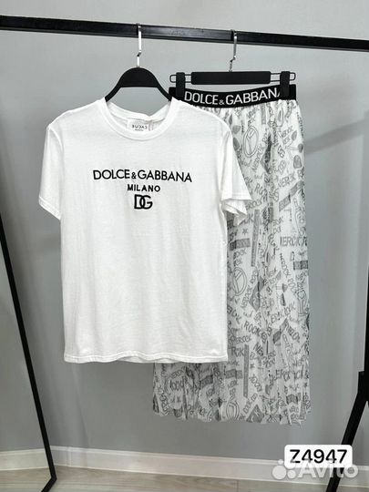 Юбка и футболка Dolce gabbana