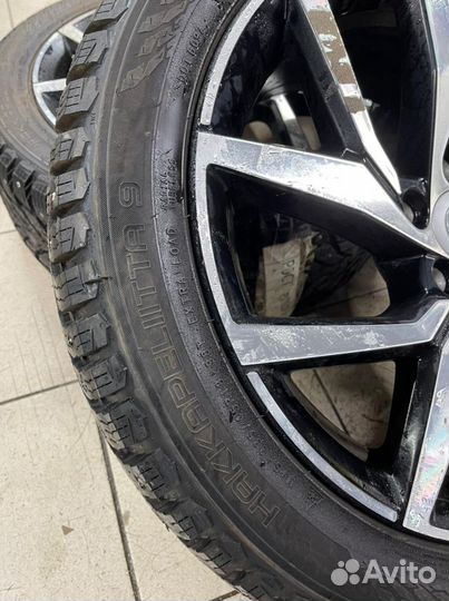 Nokian Tyres Hakkapeliitta 9 235/45 R18