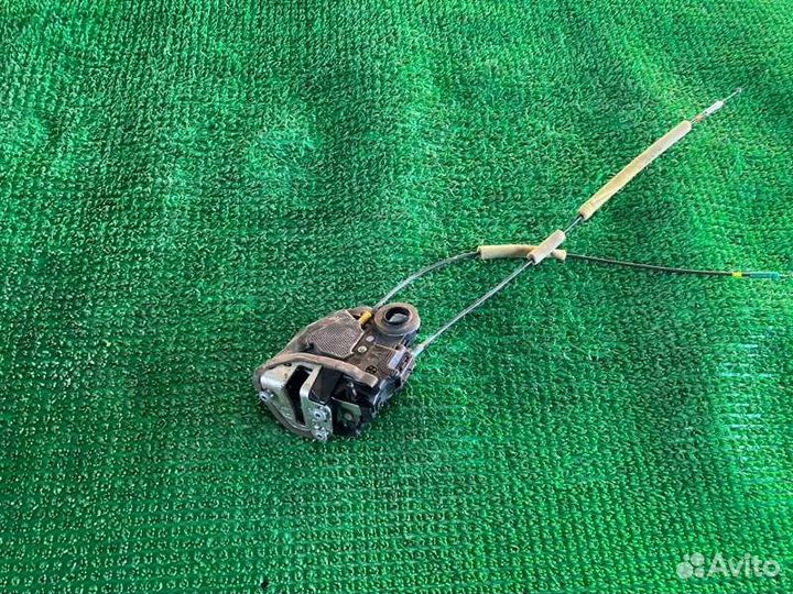 Замок двери лев. зад. Toyota Lx570, Land cruiser