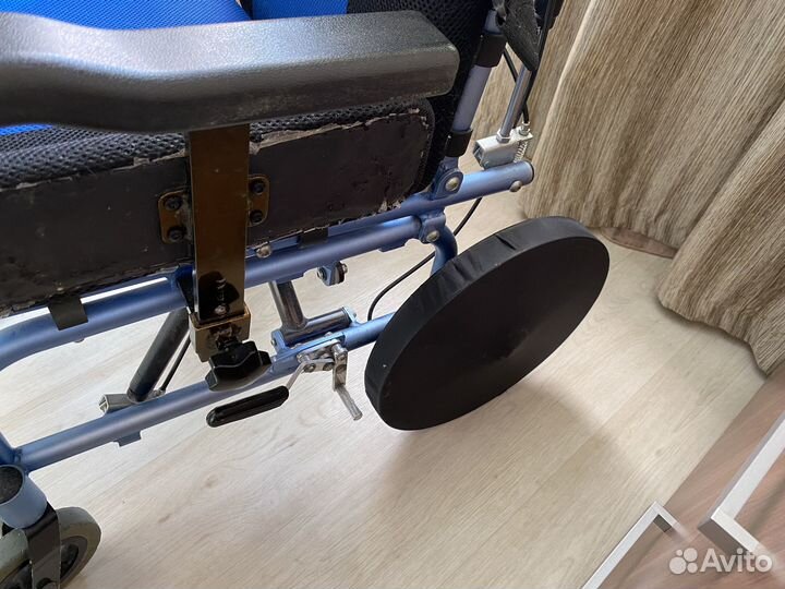 Инвалидная коляска