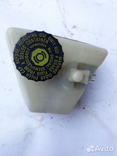 Бачок тормозной Mercedes Benz CLK200 W208