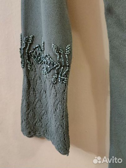 Кофточка женская с вышивкой