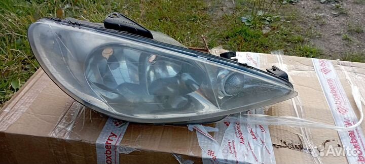 Фара передняя правая peugeot 206