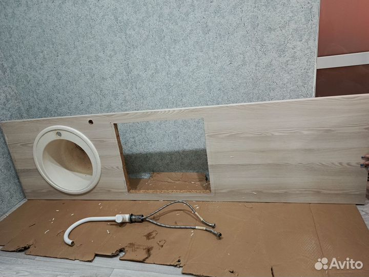 Столешница с мойкой