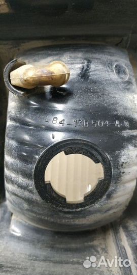 Фонарь задний правый Mazda Tribute