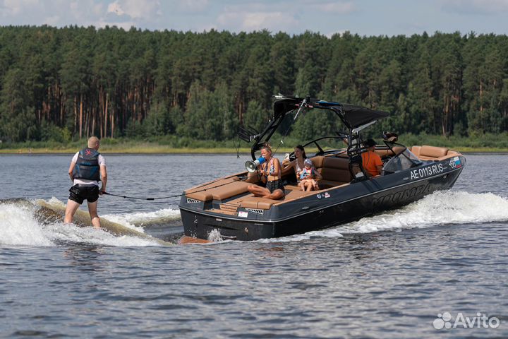 Катер Буксировщик Mumba Mojo