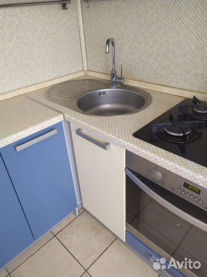 Кухонный гарнитур угловой бу