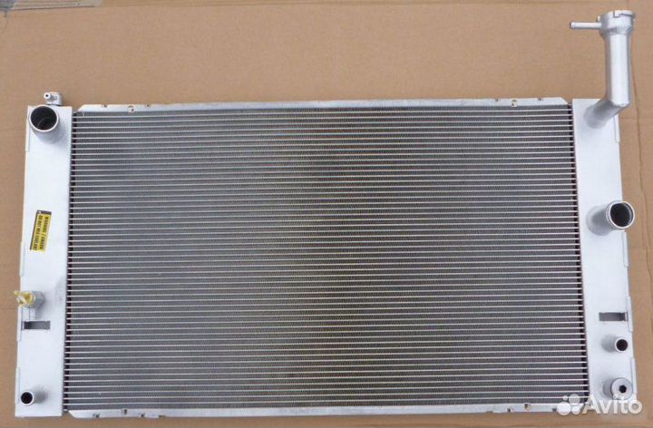 Радиатор Toyota Prius