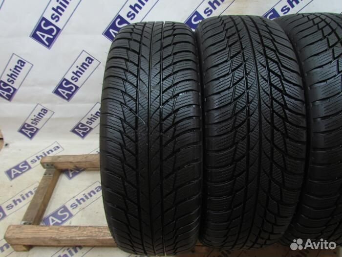 Bridgestone Blizzak LM-001 205/60 R17 86P